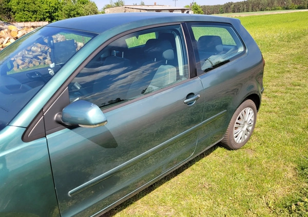 Volkswagen Polo cena 9100 przebieg: 175200, rok produkcji 2006 z Kozienice małe 211